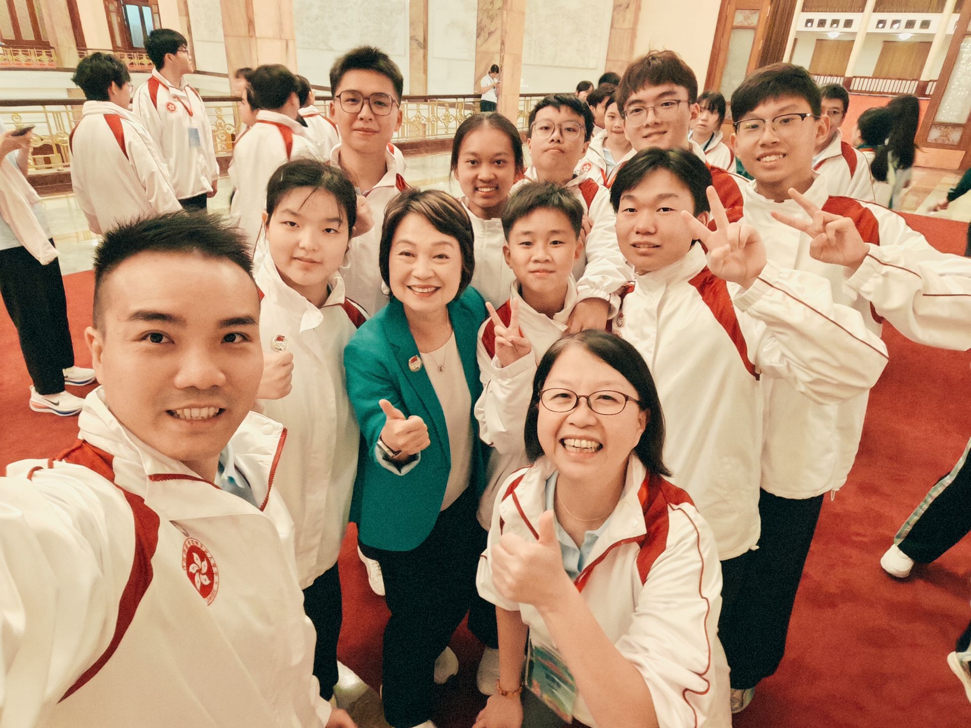 「向國旗敬禮」港澳青少年升旗隊代表訪京團